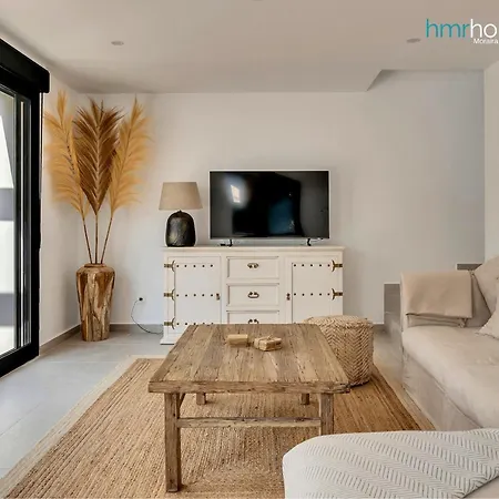 Mesunari By Hmr Holidays Villa *